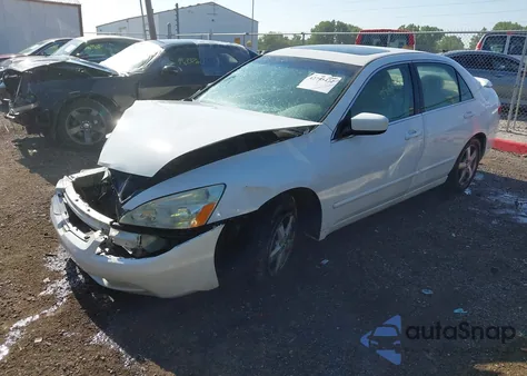 2005 Honda Accord 2.4 Ex z USA, uszkodzony, nr VIN 1HGCM56795A086155